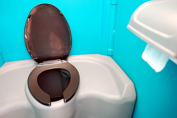 Best Sanitation services for porta potties  in Waverly, IA
