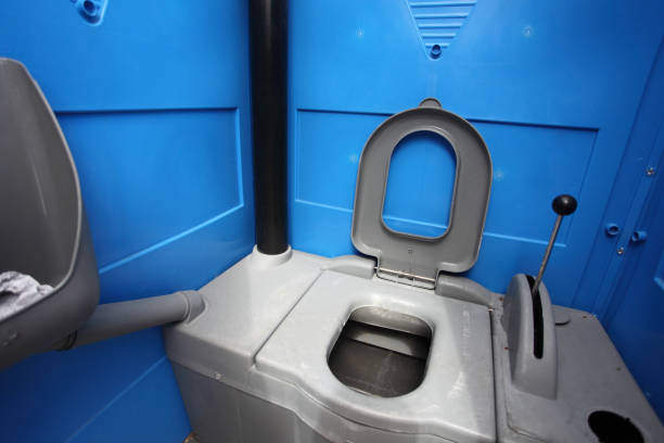 Best Portable toilet rental cost  in Waverly, IA