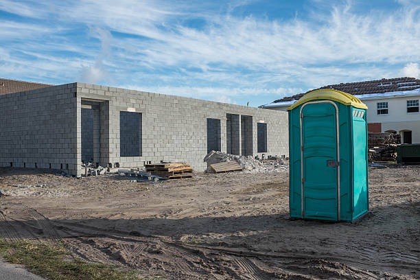 Best Portable bathroom rental  in Waverly, IA